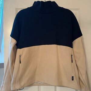 Navy and Cream Holebrook Pullover